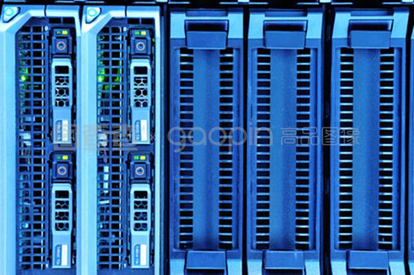 网络服务器与云计算装备技术服务 数字化转型的核心驱动力